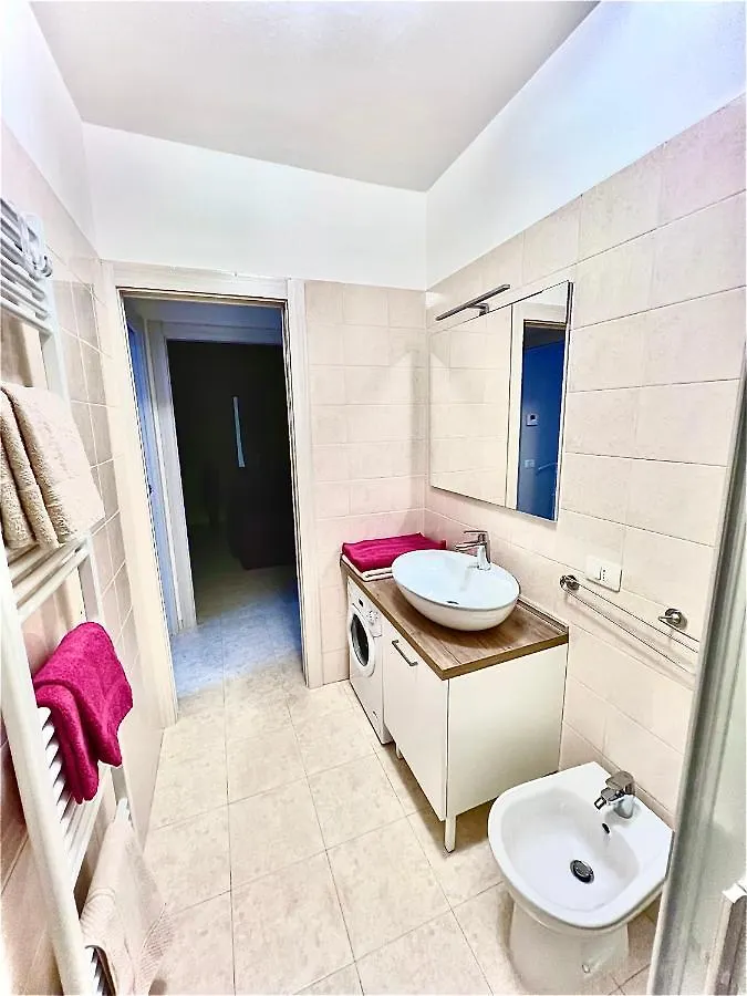 Petite Maison Sirmione 0*,  Italia